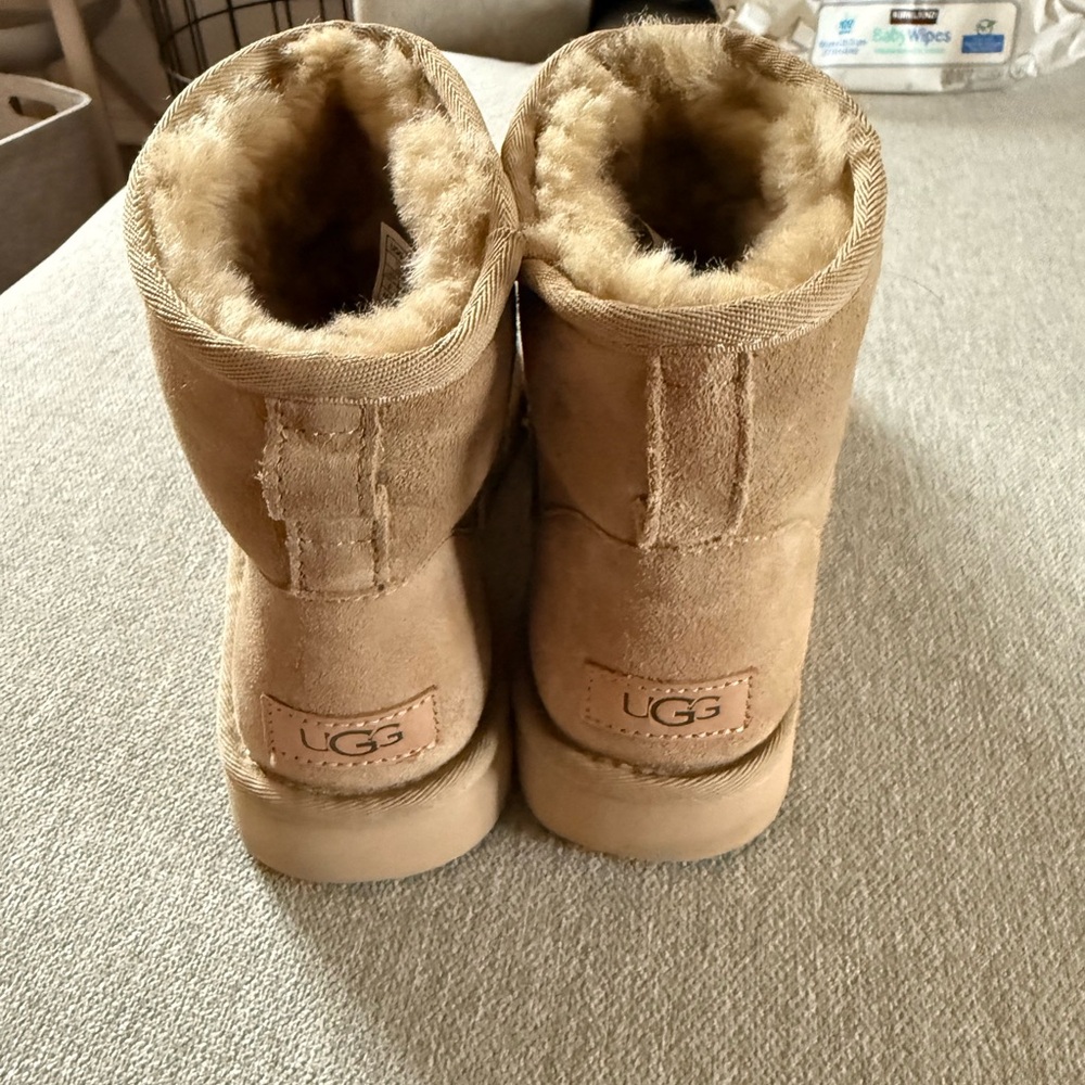 Uggs light tan